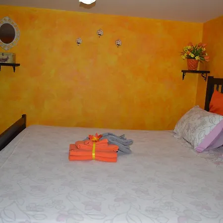 La Casetta Gialla Di Edoardo Διαμέρισμα *