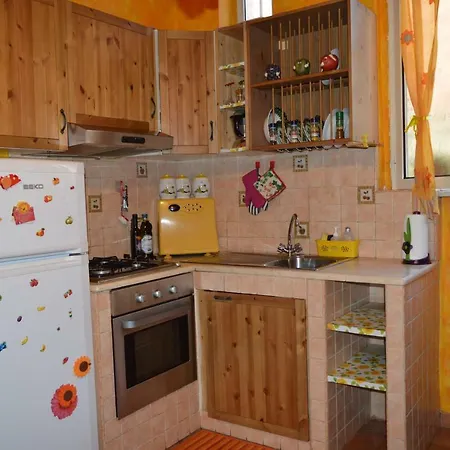 La Casetta Gialla Di Edoardo Διαμέρισμα