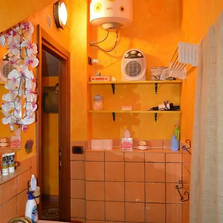 La Casetta Gialla Di Edoardo Διαμέρισμα